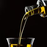 pouring-olive-oil-4
